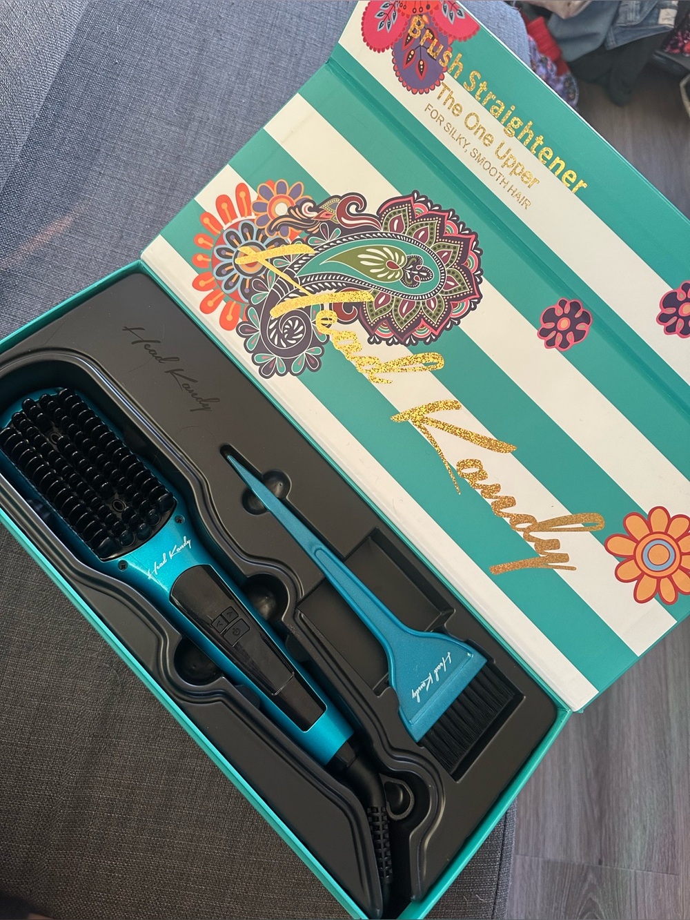 Head Kandy One Upper Straightening Brush color teal